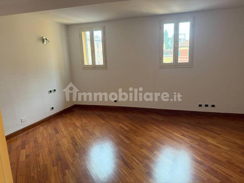 Appartamento via Massimo d'Azeglio, Saragozza dentro le Mura, Bologna