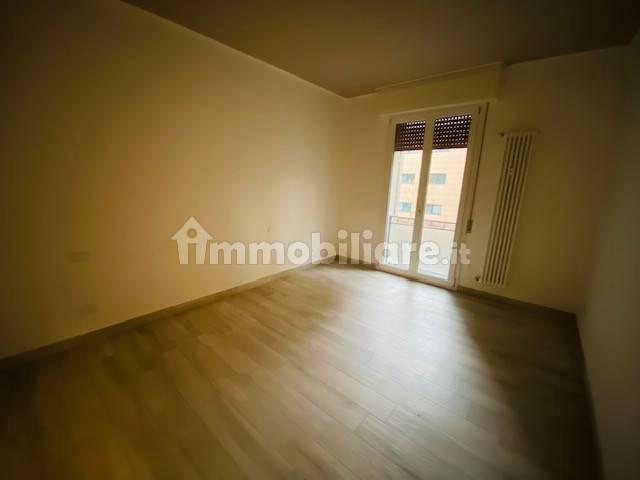 Trilocale ottimo stato, primo piano, San Donato, Bologna