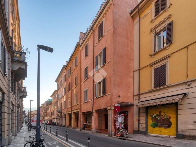 Trilocale via Frassinago 7, Saragozza dentro le Mura, Bologna