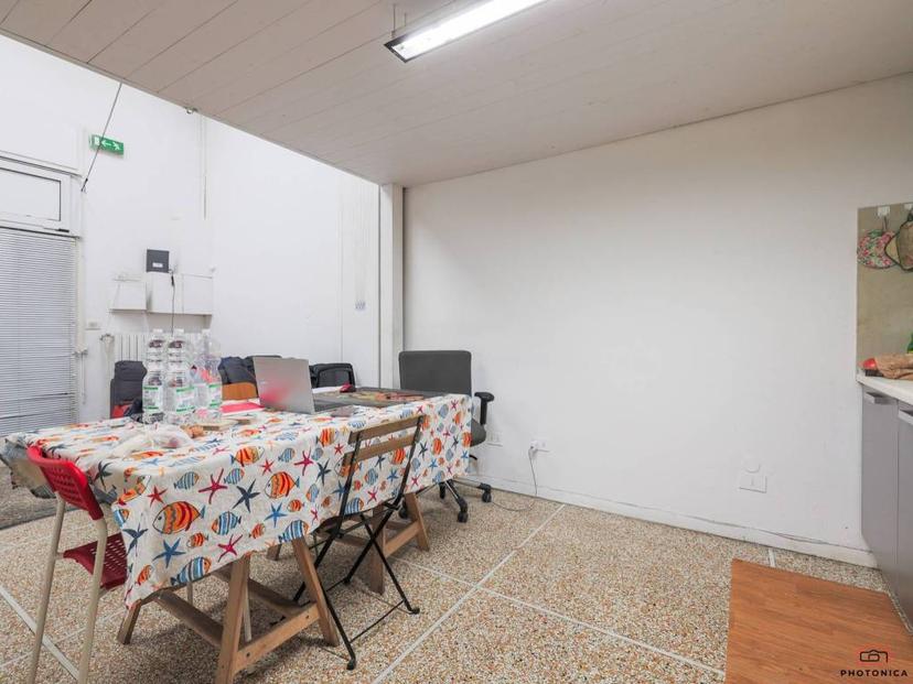 Monolocale buono stato, piano terra, Saragozza fuori Porta, Bologna