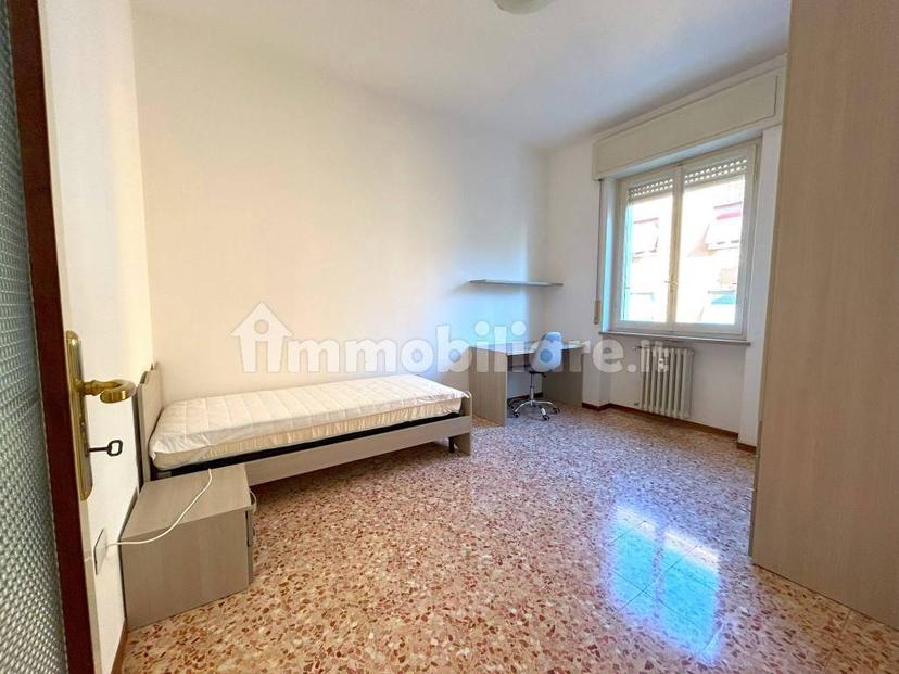 Stanza doppia via La Spezia 49, Parma