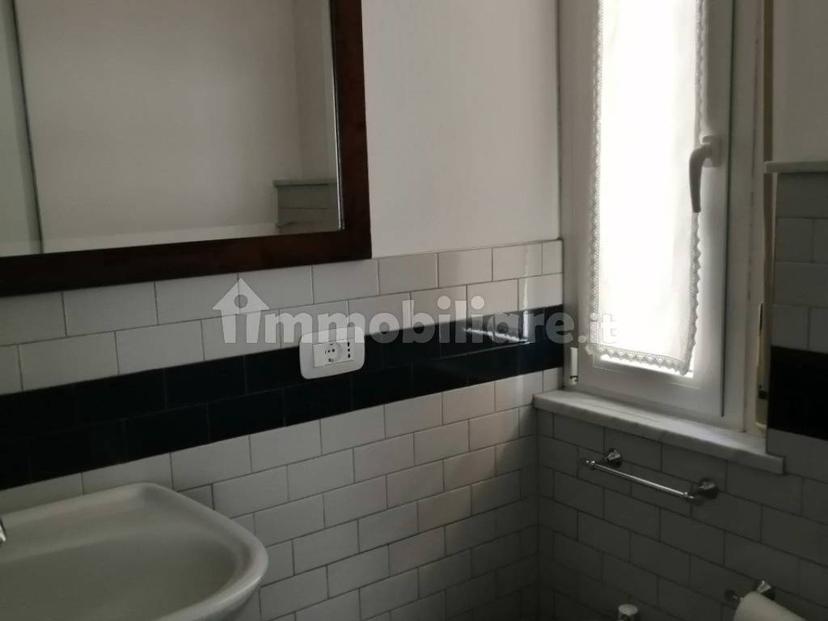 Trilocale ottimo stato, piano rialzato, Parma
