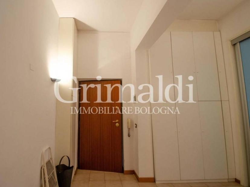 Trilocale via Calzolerie, Centro Storico, Bologna