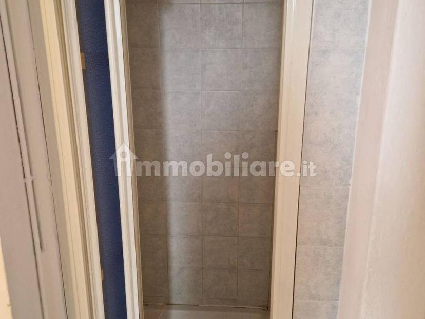 Trilocale buono stato, secondo piano, Santo Stefano, Bologna
