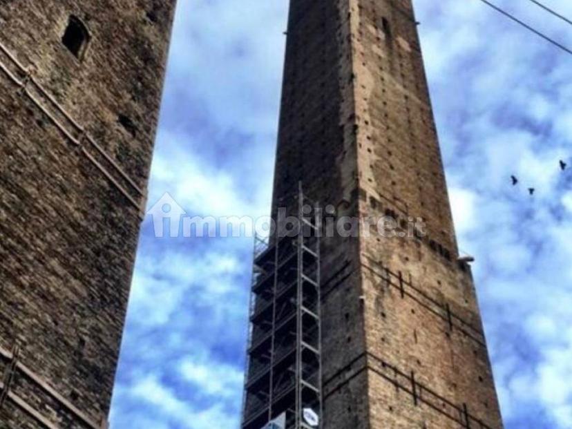 Trilocale via San Vitale 16, Centro Storico, Bologna