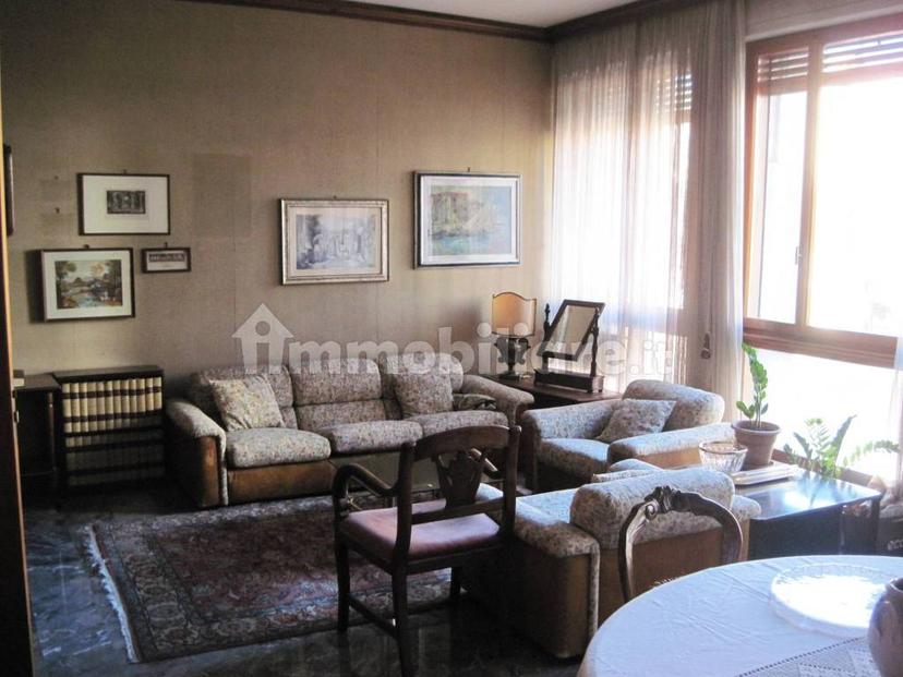 Appartamento via Cervellati, San Felice, Bologna