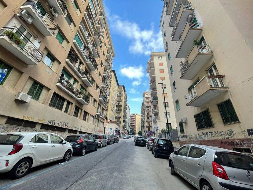 Trilocale piazza dell'Immacolata, Arenella, Napoli