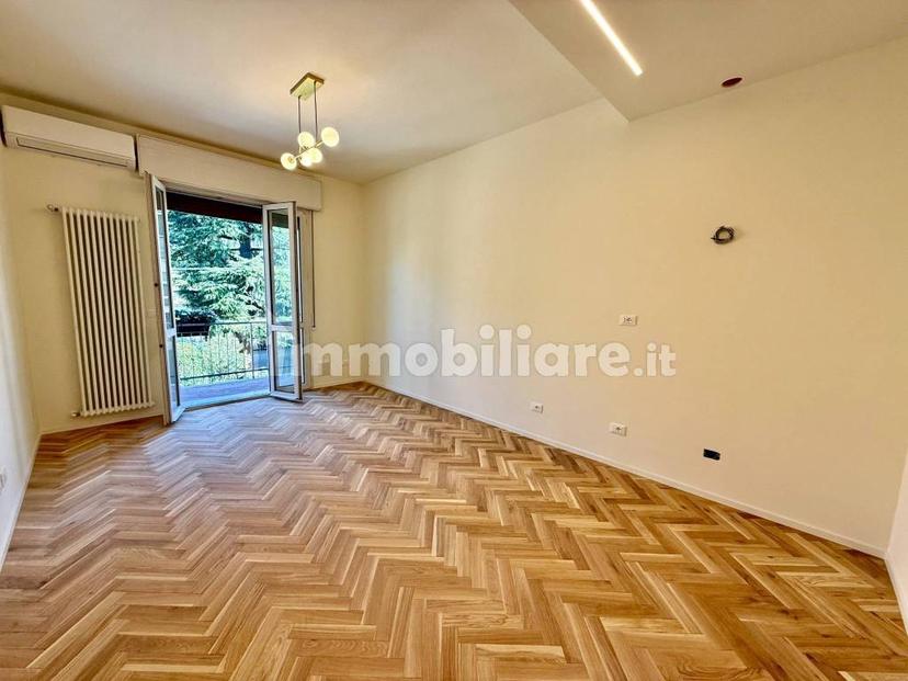 Trilocale via Ettore Zaniboni 14, Bolognina, Bologna
