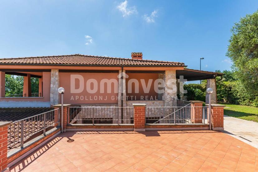 Villa in Via del Fontanile di Mezzaluna, Fiumicino