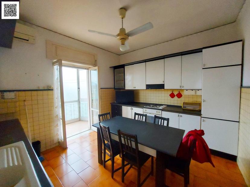 Trilocale in vendita, Corso Secondigliano 400, Napoli