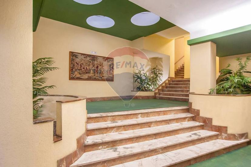 Vendita appartamento Via Edoardo Jenner Roma (RM)