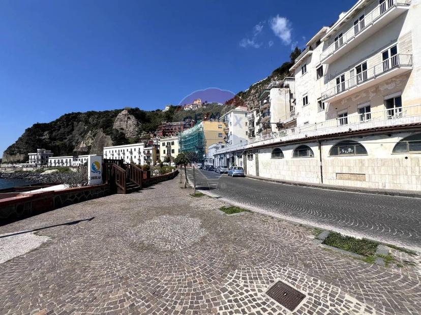 Vendita appartamento Via Napoli Pozzuoli (NA)