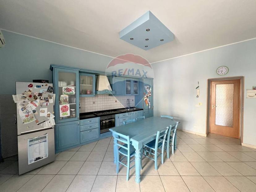 Vendita appartamento Via Janfolla Napoli (NA)